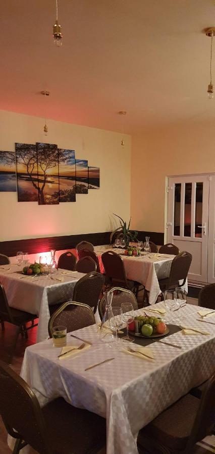 Forest Inn Izvorani Kültér fotó
