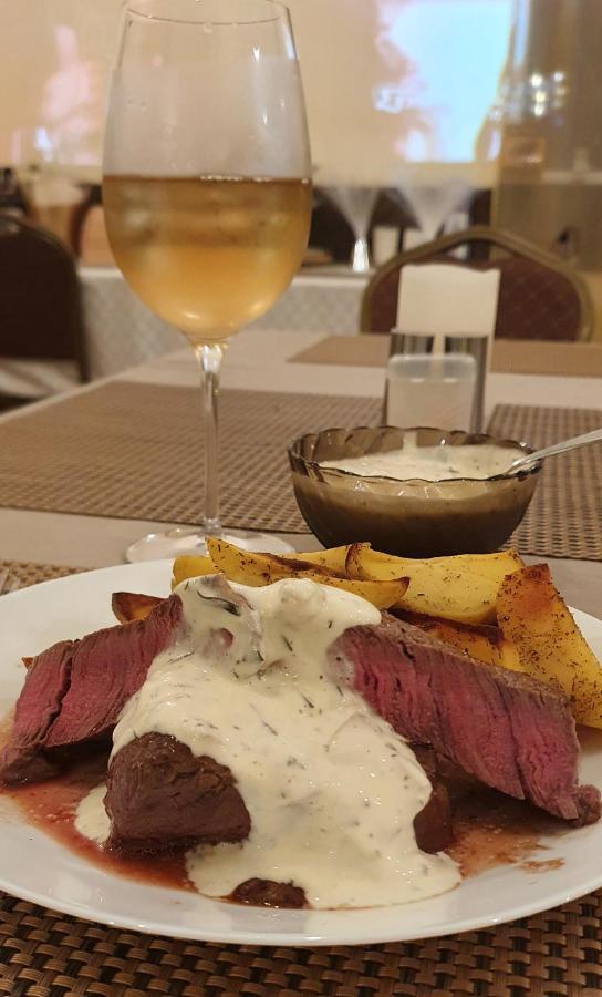 Forest Inn Izvorani Kültér fotó